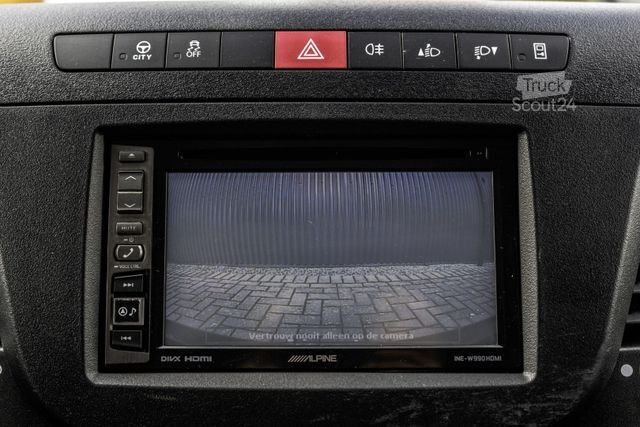 Furgoneta IVECO Daily 35S18D 375 | 3.0 180PK | Hiab 013 | 3.5T T