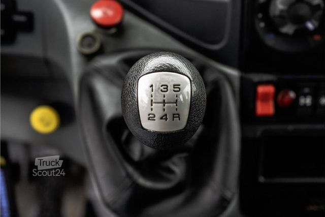 Kombijevsko vozilo IVECO Daily 35C12 D 345 | Palfinger PK 1800 | DC | 6-Z