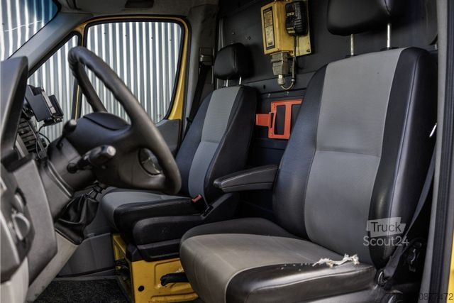 Furgão de painéis VOLKSWAGEN Crafter 2.0TDI L2H1 | Euro 6 Rioned Profijet 200