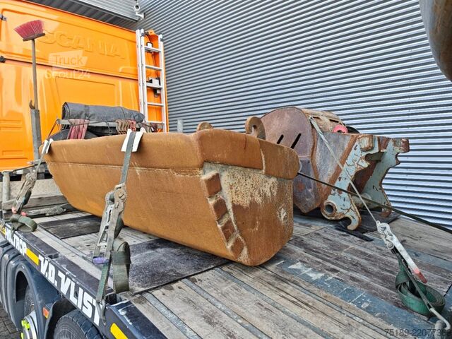 Beltegraver Hyundai Robex 235 LCR-9A 2 Buckets!