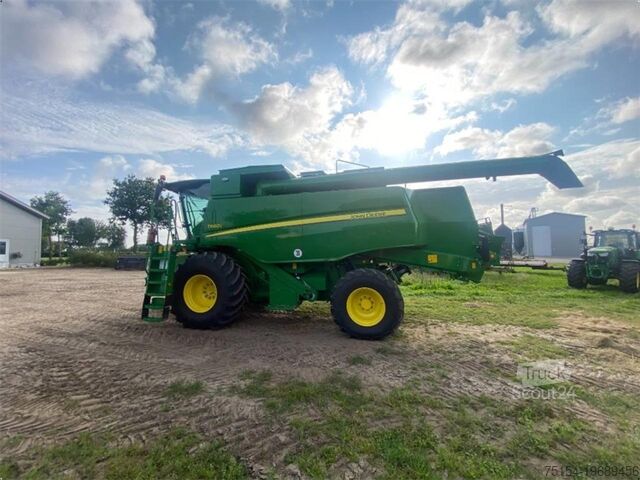 Kombains John Deere T660i 4WD