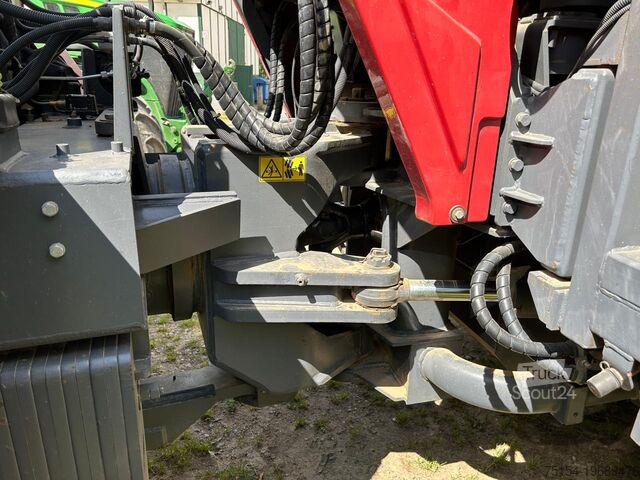 Ciągnik Kirovets K 743