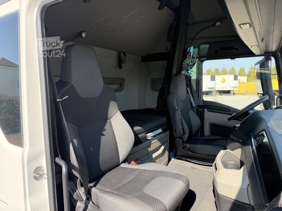 Standard nyergesvontató MAN TGX 18.470  MAN TIPMATIC  EURO 6 RETARDER