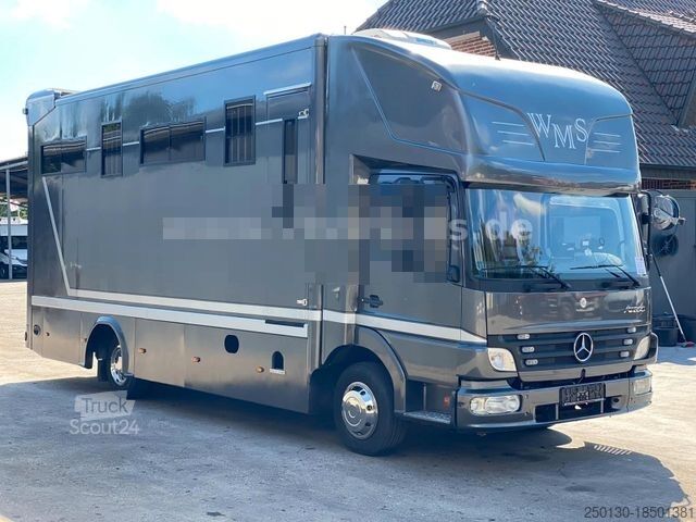 Viehtransporter LKW MERCEDES-BENZ Atego 818 Pferdetransporter
