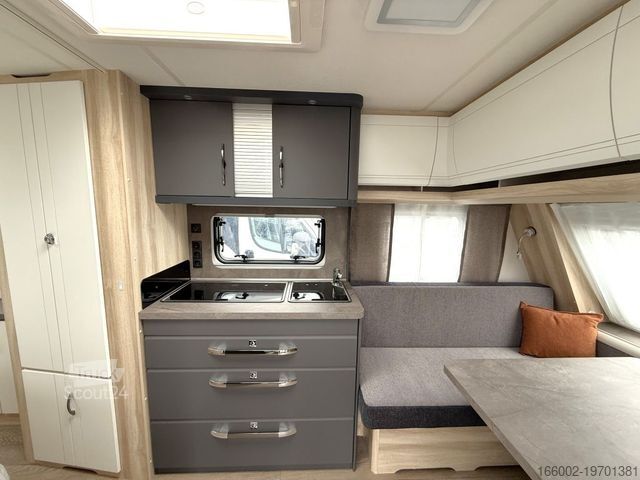 Caravane HOBBY De Luxe 495 WFB Modell 2026 ausgestellt!