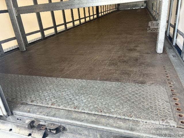 Åben sættevogn med presenning Schmitz Cargobull Curtainsider Mega Getränke