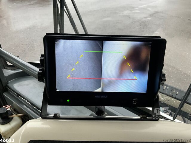 Balayeuse de voirie Ravo 580 with 3-rd brush