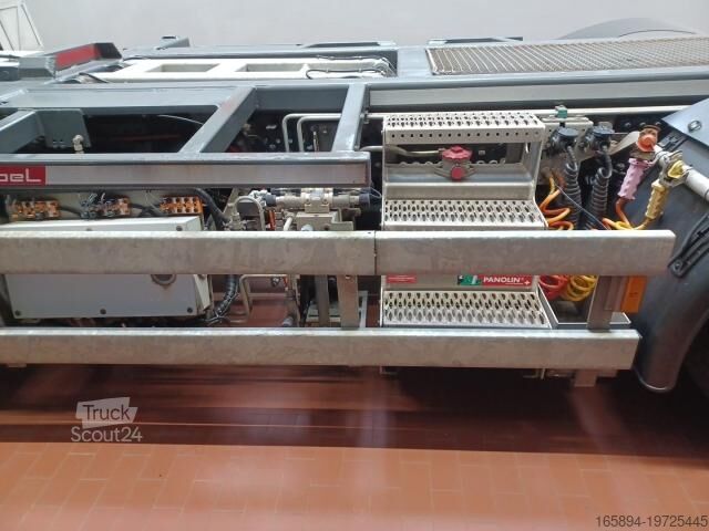 Camión con caja móvil Mercedes-Benz Antos 2543 WIESEL BDF Hubrahmen