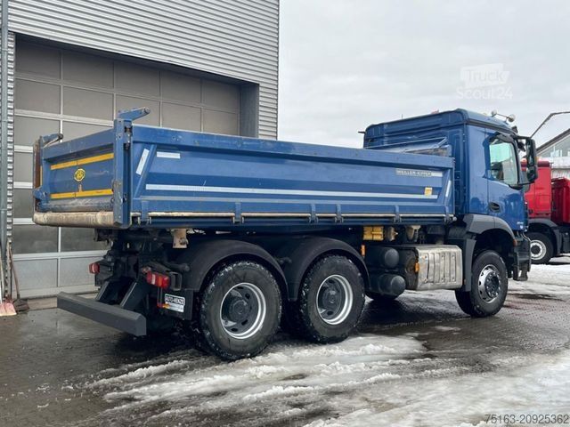Tovornjak prekucnik MERCEDES-BENZ Arocs 2643 K 6x4 3-Achs Kipper Meiller