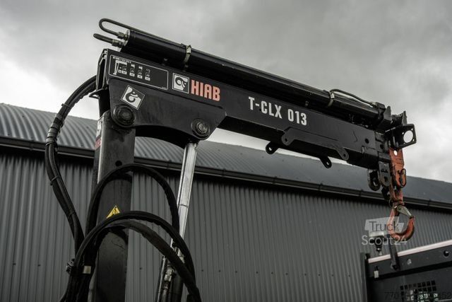 Furgon IVECO Daily 35S18D 375 | 3.0 180PK | Hiab 013 | 3.5T T