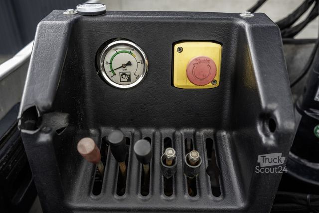 Furgon IVECO Daily 35S18D 375 | 3.0 180PK | Hiab 013 | 3.5T T