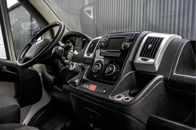 Furgão fechado FIAT Ducato **2.3 MultiJet | Bakwagen met Laadklep |