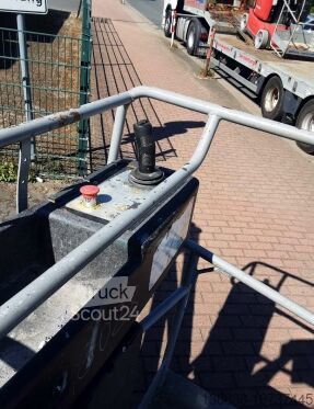 Teleskopiskā pacēlāja platforma Manitou 100 VJR Teleskopmastbühne Elektro 9,85 m