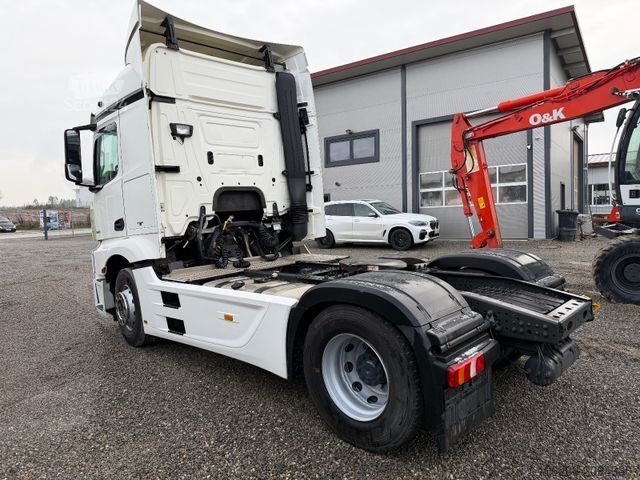 Standardowy ciągnik siodłowy MERCEDES-BENZ Actros 1840