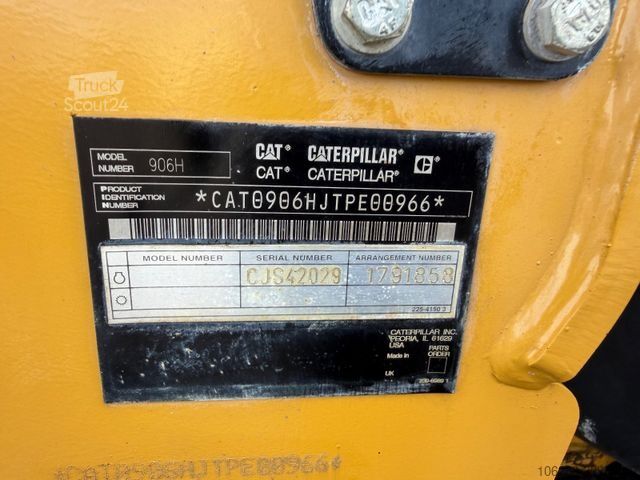Încărcător pe roți CATERPILLAR 906H