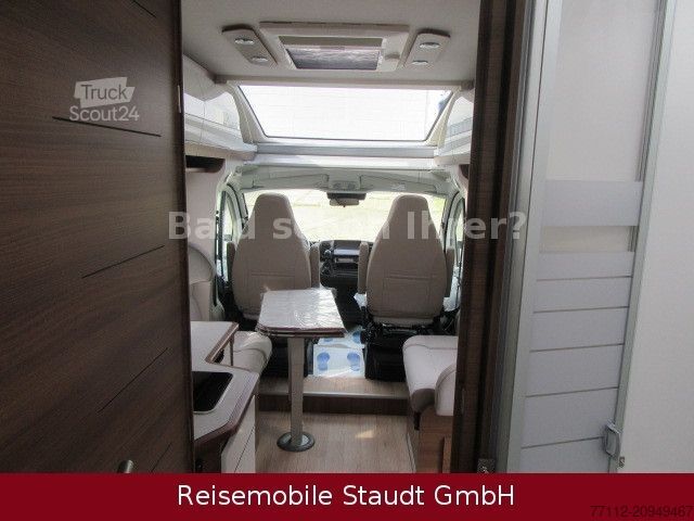 Autorulotă semi-integrată RAPIDO 696  F