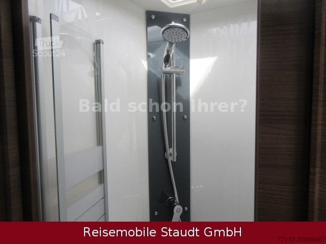 Autorulotă semi-integrată RAPIDO 696  F