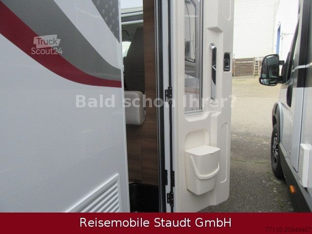 Autorulotă semi-integrată RAPIDO 696  F