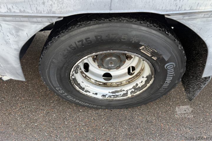 Camion frigorifique Mercedes-Benz Atego 1021 4x2 Kühlkoffer+HB / Swiss-Vehicle