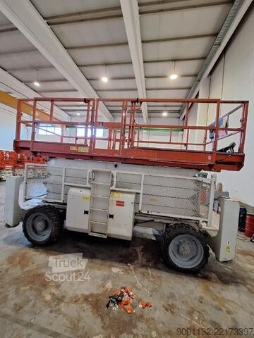 Žirklinis keltuvas Genie GS-5390 RT