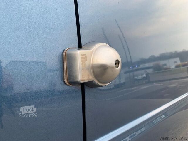 Fourgon tôlé Ford Custom  130TDCI - km solo 80.000 -