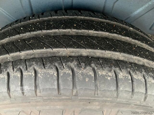 Fourgon tôlé Ford Custom  130TDCI - km solo 80.000 -