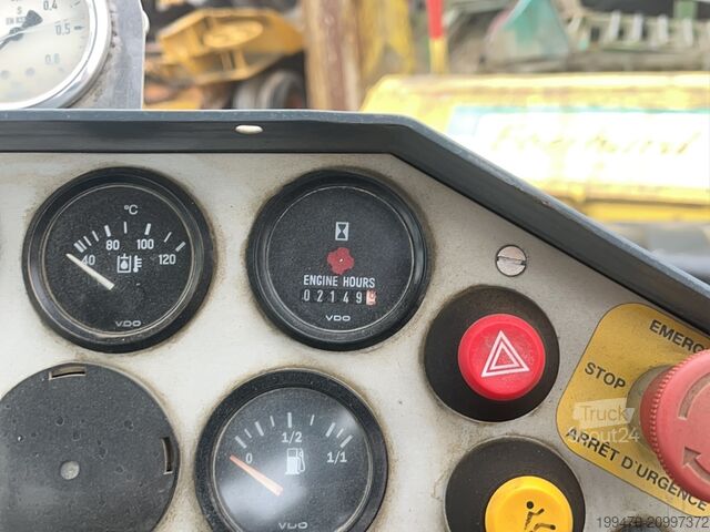 Autre rouleau Hamm HD150TT PNEUMATIC 8 WHEEL COMgPACTOR (accident unit - for parts only)