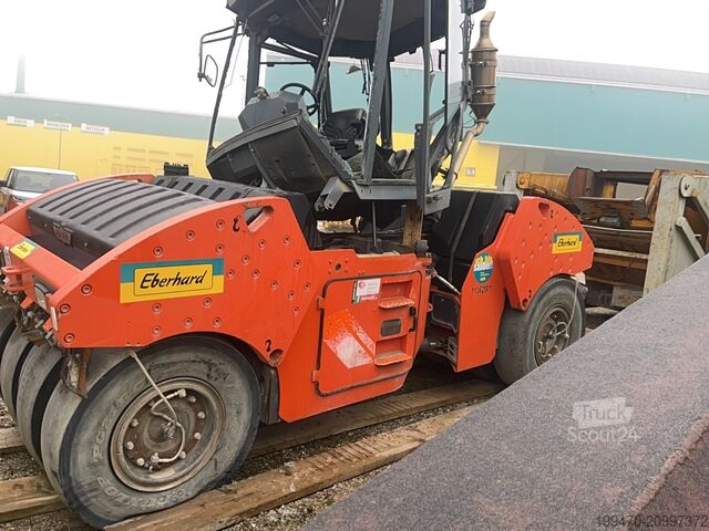 Autre rouleau Hamm HD150TT PNEUMATIC 8 WHEEL COMgPACTOR (accident unit - for parts only)