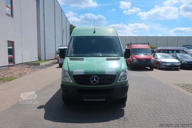 Dobozos furgon MERCEDES-BENZ Nr.241 Sprinter 311CDI AHK / Fahrtenschreiber