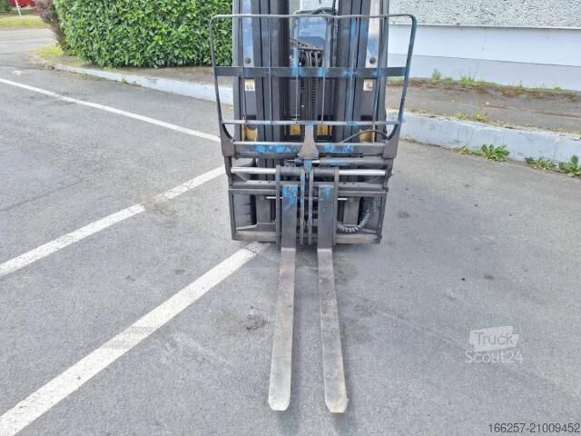 Voorlader vorkheftruck Yale GDP25VX