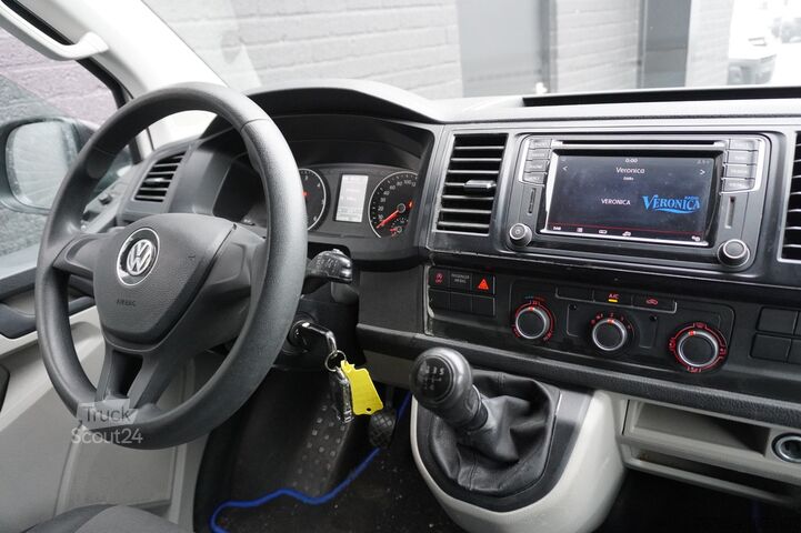 Delivery van Volkswagen Transporter 2.0 TDI L2 - Airco - Navi - PDC - T...