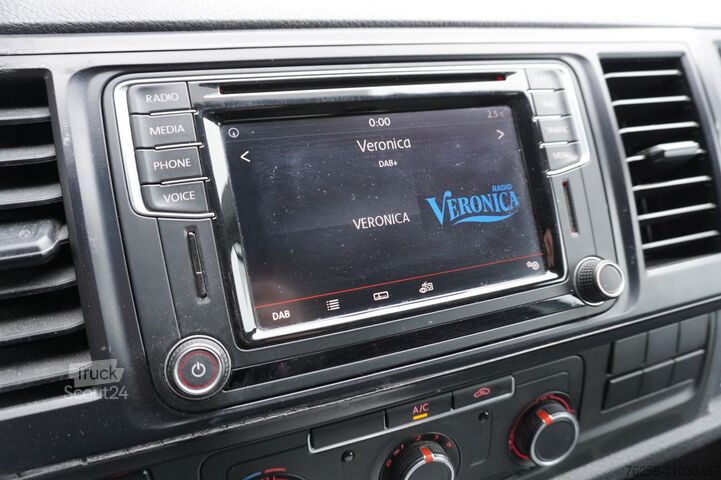 Delivery van Volkswagen Transporter 2.0 TDI L2 - Airco - Navi - PDC - T...