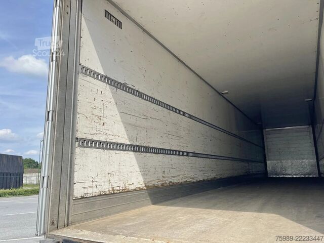 Koffer Schmitz Cargobull SAF AXLES, DISC BRAKES, VERY GOOD TIRES