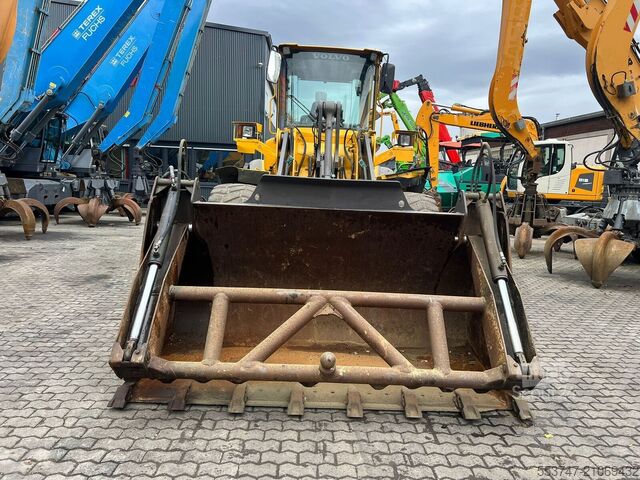 Încărcător pe roți Volvo L90E