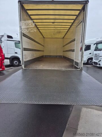 Closed bin DAF CF 320 FA