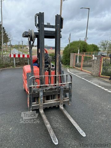 Carretilla elevadora frontal LINDE H 15T GAS LINDE STAPLER 3,8Meter Hubhöhe  20 /25