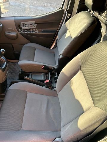 Kassevogn NISSAN NV200 Tüv 07.2026 2x Schiebe Tür AHK SORTIMO