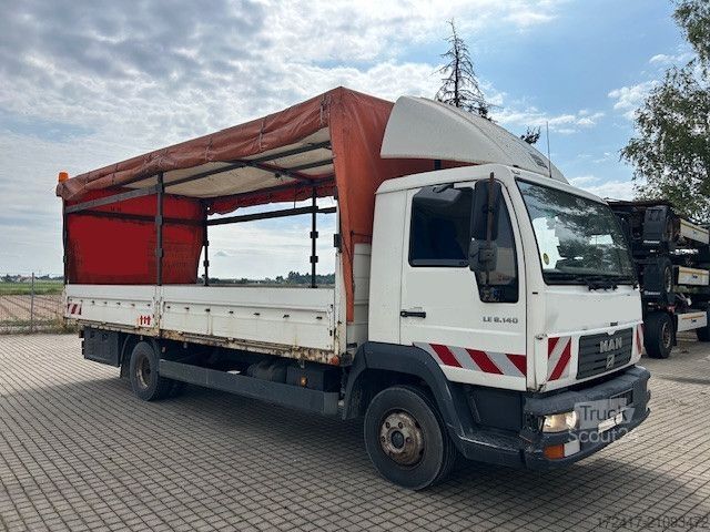 Gardinsided kassevogn MAN LE 8.140 L2000 Blatt Luftfederung