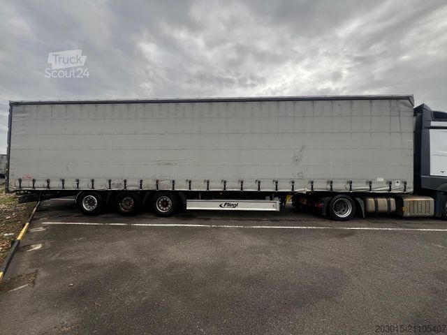 Auflieger mit Pritsche & Plane FLIEGL Mega