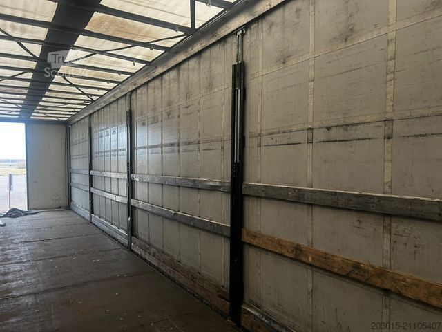 Auflieger mit Pritsche & Plane FLIEGL Mega