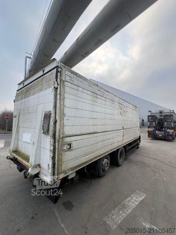 LKW mit Getränkeaufbau IVECO TECTOR    150E28