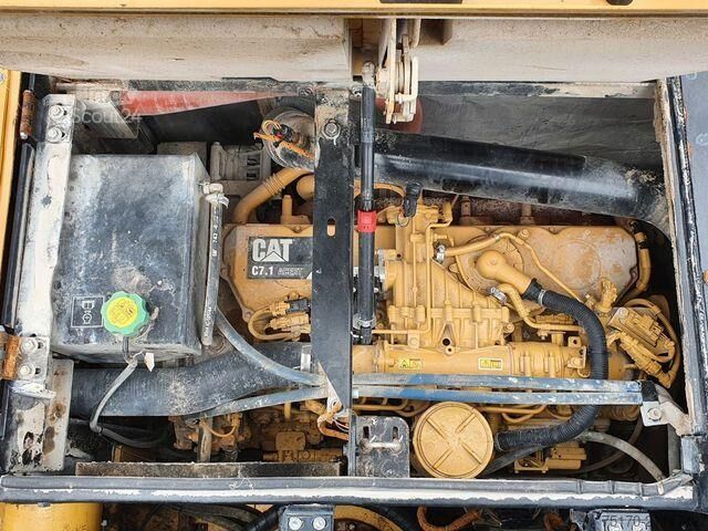 Hjulgrävare CAT MH3024 / MH 3024 / Greifer / 2018 / 9.424h