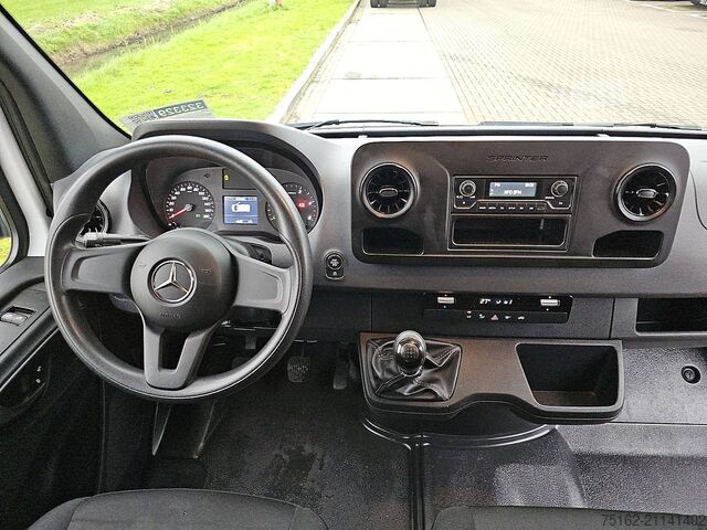 High-roof van MERCEDES-BENZ SPRINTER 311 L2H2 RWD Airco Euro6