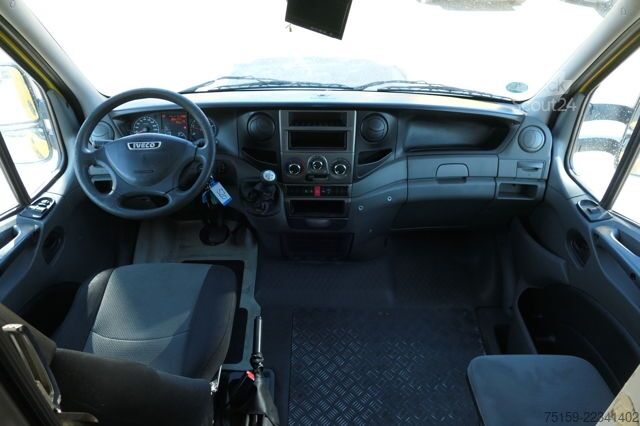 Furgão fechado iveco Daily 35 S11 C30C AUTOMATIK KAMERA Regale LUFT DURCHGANG EURO-5 CoC