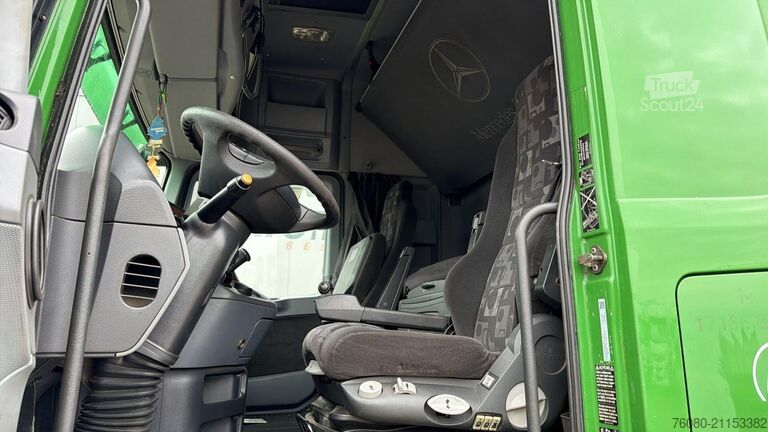 Platte bak Mercedes-Benz actros 1844 (EPS / GRUE MKG 175 / CRANE MKG 175...