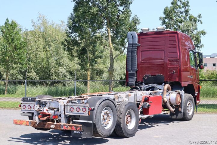 Chassi med hytt Volvo FM 460 4X4+1 CHASSIS EURO 3 FULL STEEL SUSPENSI...