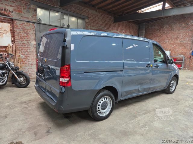 Fourgon tôlé MERCEDES-BENZ Vito Kasten 110  Kamera Tempom. Klima Tüv neu E6