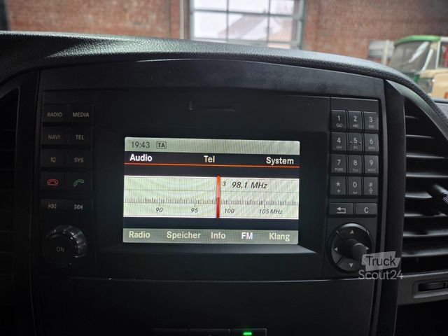 Fourgon tôlé MERCEDES-BENZ Vito Kasten 110  Kamera Tempom. Klima Tüv neu E6