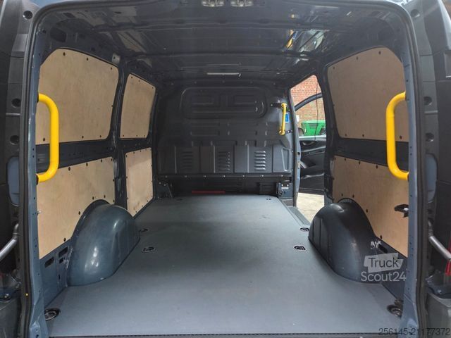 Fourgon tôlé MERCEDES-BENZ Vito Kasten 110  Kamera Tempom. Klima Tüv neu E6