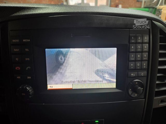 Minibus MERCEDES-BENZ Vito Kasten 110  Kamera Tempom. Klima Tüv neu E6